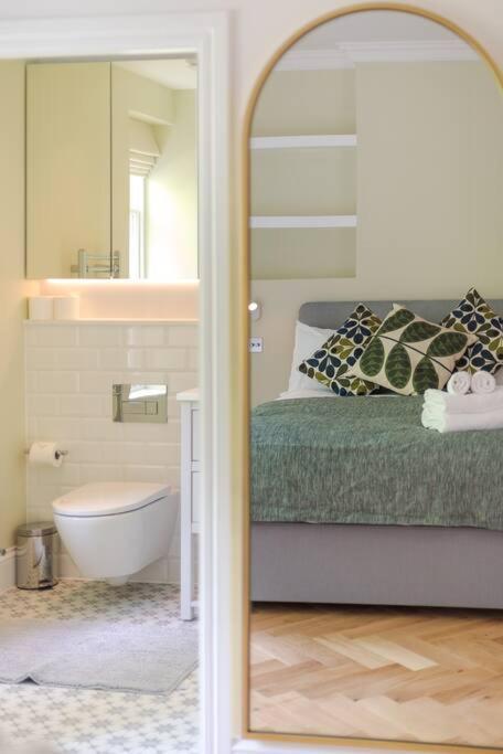 Stunning Two Bed Apartment Rh8 لندن المظهر الخارجي الصورة